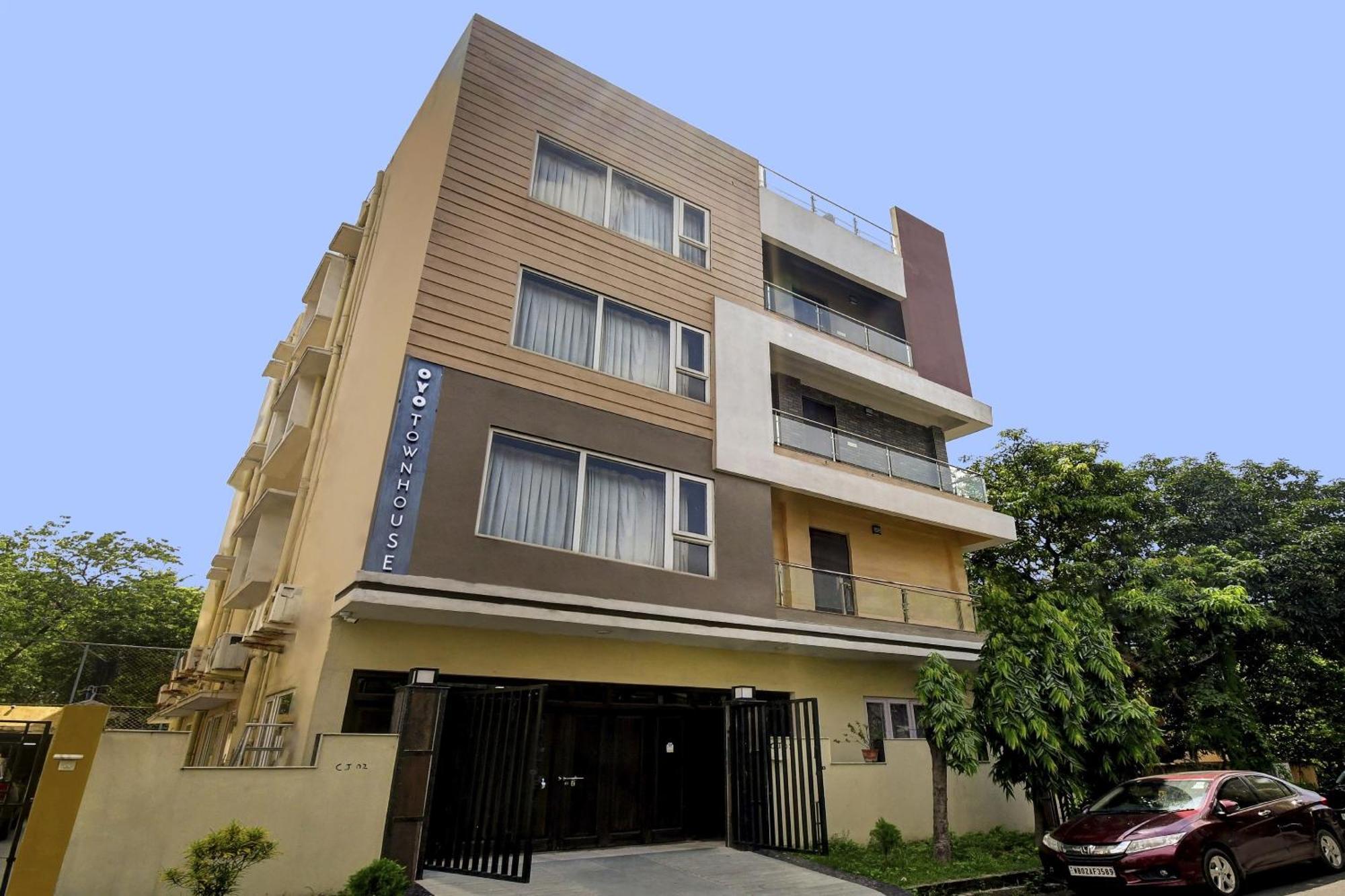 Super Townhouse All In One Kolkata Exterior photo