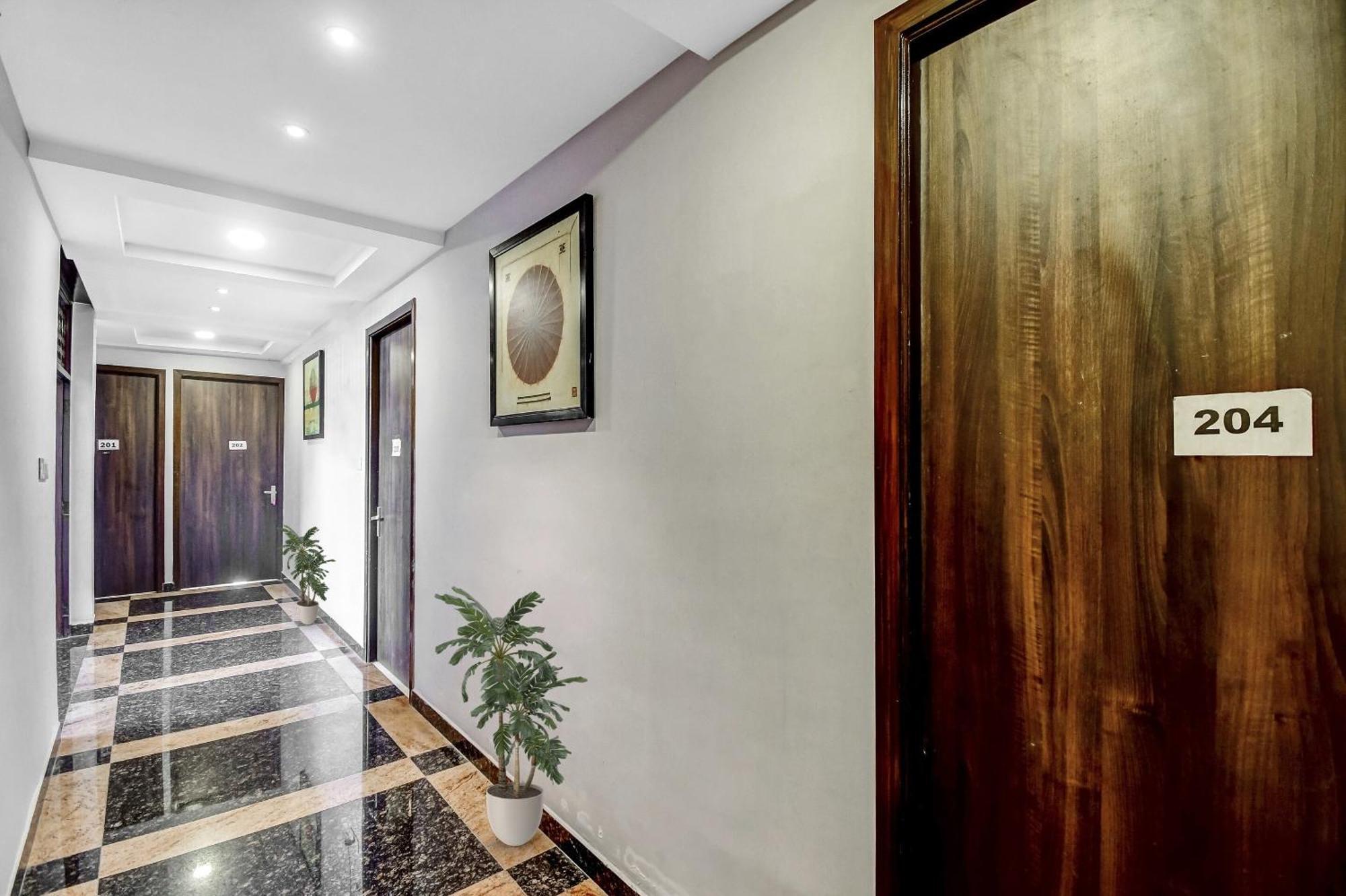Super Townhouse All In One Kolkata Exterior photo